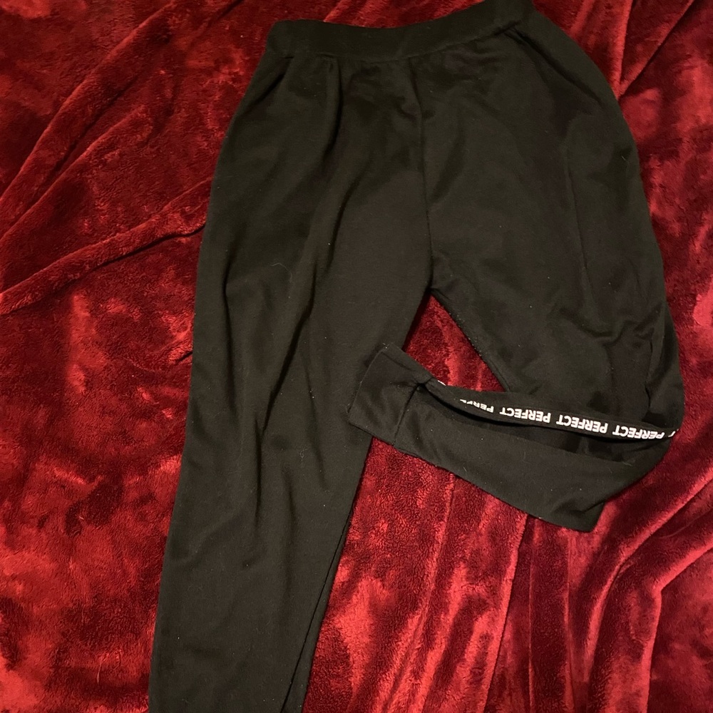 Jogging Pants - Picture 3 of 4